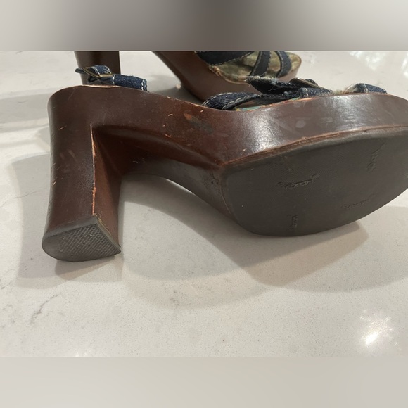 Rocket dog size 9M denim platform  heels - Picture 7 of 9